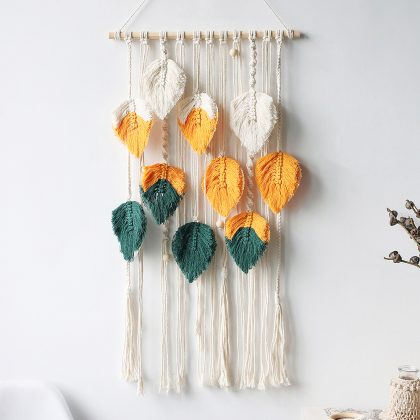 Macrame Wall Hanging – Handwoven Leaf Tapestry in Boho Style (40×75cm)